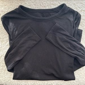 Lululemon black long sleep top